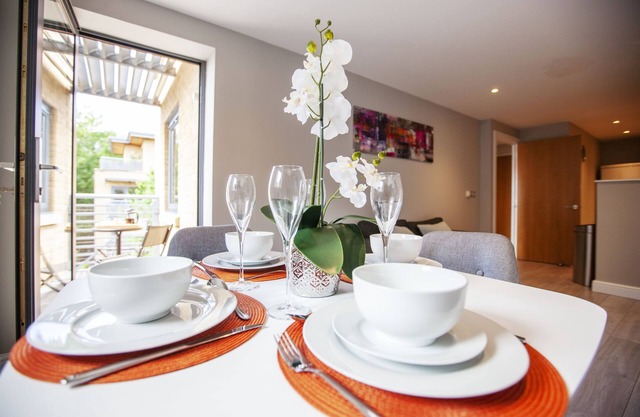 The Wesley Luxury City Apartment