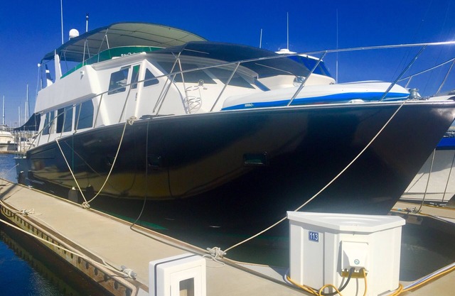 Le West Star Yacht Staycation sur l'eau
