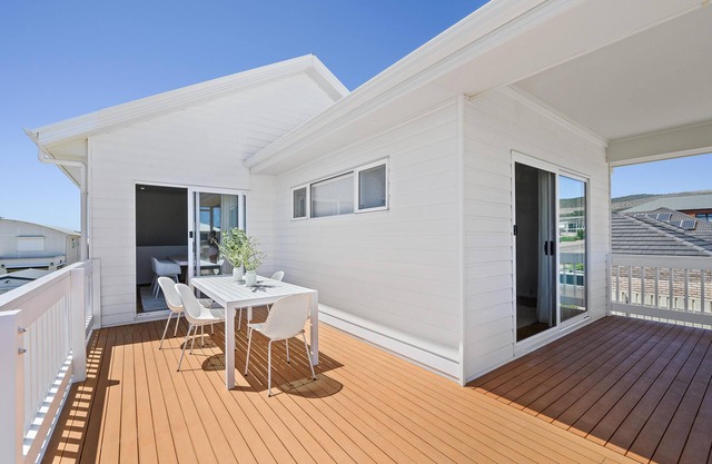 The White House ~ Sellicks Beach - Welcome to The White House, a touch of serenity & style in the heart of Sellicks Beach