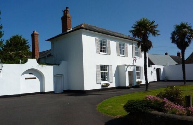 The White House Hotel