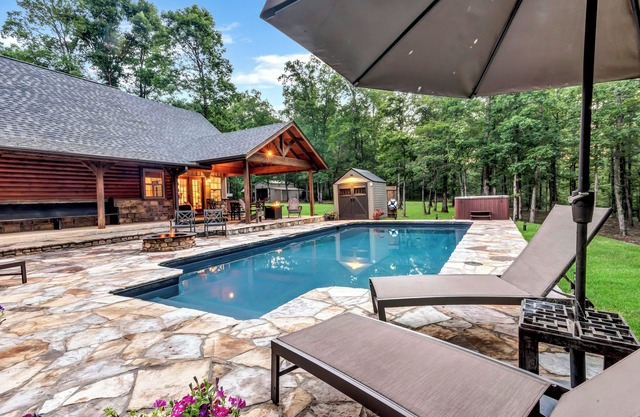 The White Oak Cabin | Adults-Only Mountain Retreat