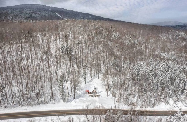 The Windham Hill A-Frame - Close to 3 Ski Resorts!