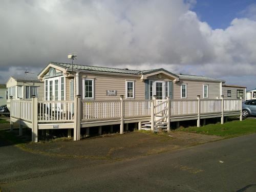 The Wolds Vogue II 6 Berth Central Heated