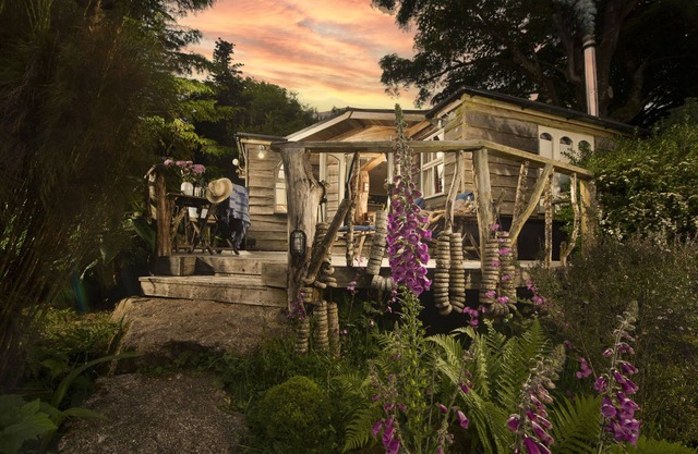 The Woodcutters Cabin - Idyllic Cabin Ten Minutes from the Sea