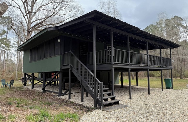Newly Renovated Camp on the River