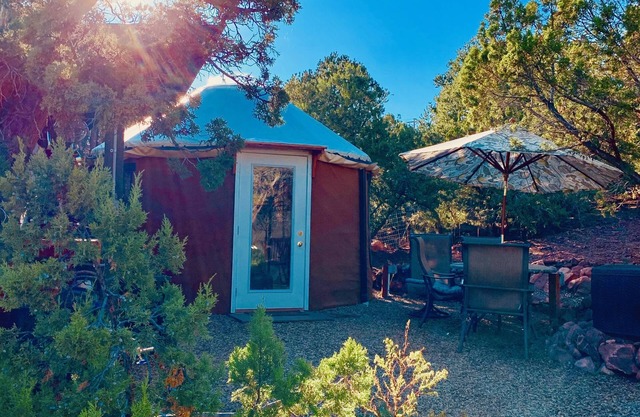 Le YOGA YURTA au SUNNY MELLOW ECO VILLA DURABLE