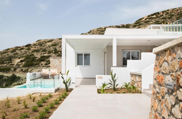 Theros Luxury Villas