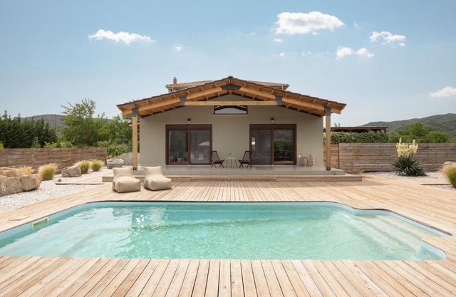 Thespis Villa 2