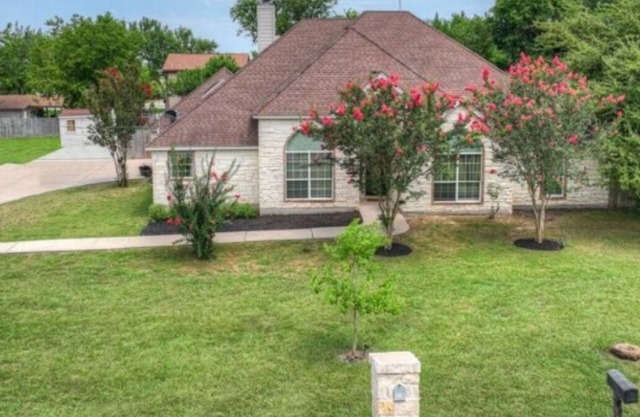 This beautiful Charming 3-bedroom house with WiFi, AC in lovely San Marcos