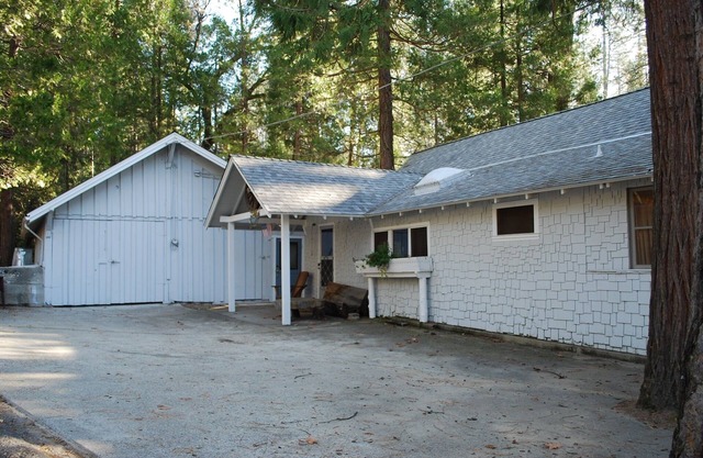 2 chambres plus mezzanine et un appartement hors garage, 2 salles de bain avec vue sur le lac pour 10 personnes