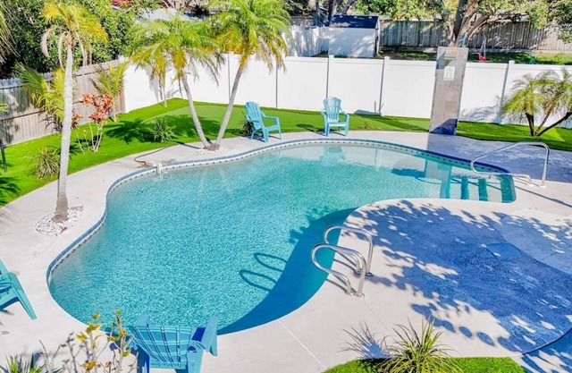 This duplex is close to parks, beaches, art and culture
