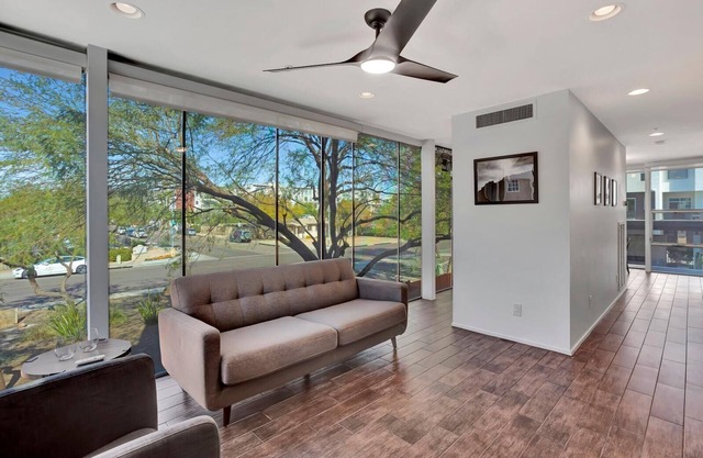 This townhouse is a 2 bedroom(s), 2.5 bathrooms, located in Scottsdale, AZ.
