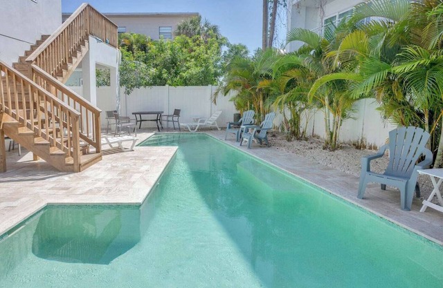 This house is a 6 bedroom(s), 6 bathrooms, located in Madeira Beach, FL.