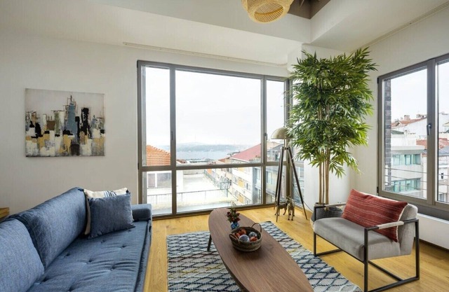 The Ultimate Luxury Bright Loft + Views! #123