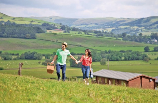 This luxurious lodge is the perfect retreat for spoiling someone special.