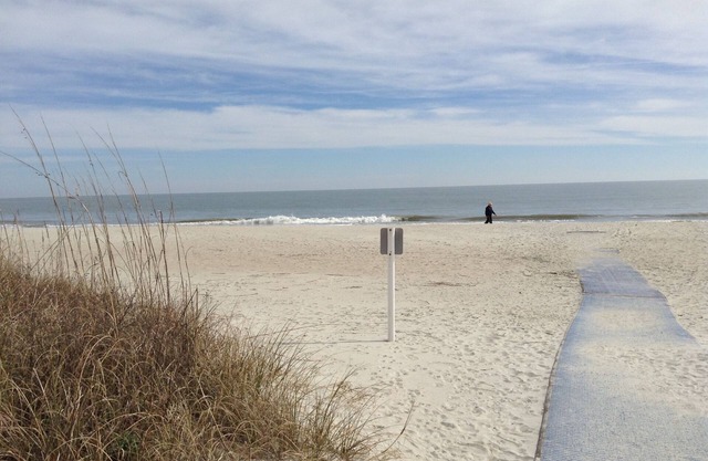 2-bedroom villa just a short walk to Folly Field Beach Park