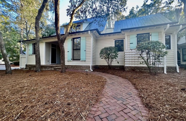 Lovely Wilson Village Home with Golf Cart and Bikes!!