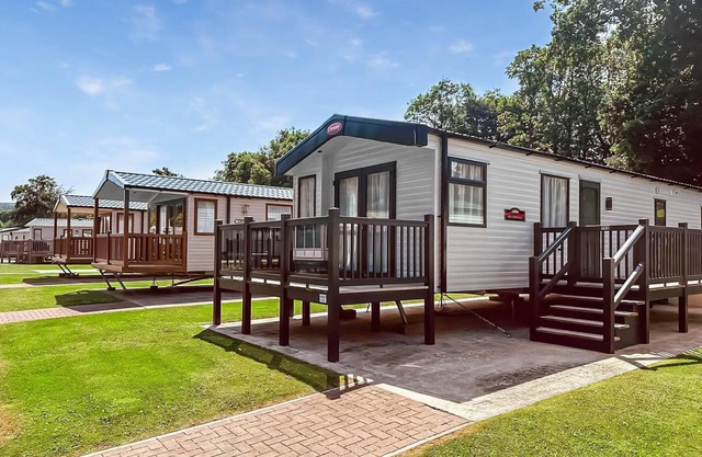 This stunning holiday home with a double bedroom and en suite W.