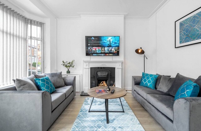 This terraced house comes with 3 bedrooms, free on-street parking & garden.