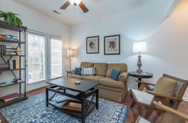 This townhouse is a 4 bedroom(s), 3 bathrooms, located in Lexington, KY.