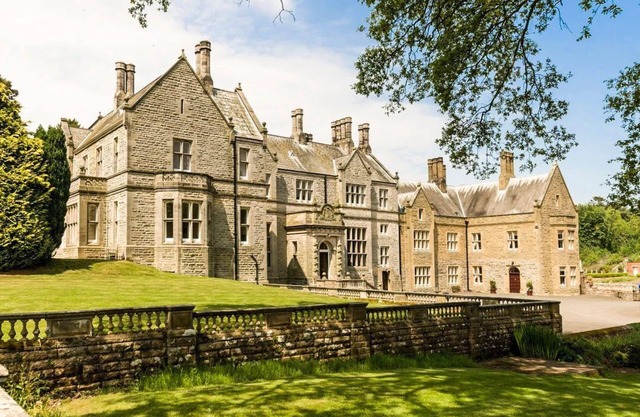 Thistlebrook Hall - Dix Chambres Villa, Couchages 20
