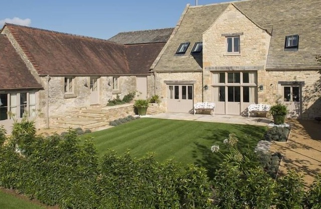 Thorndale Farm Barn (12) Stable Cottage, CIRENCESTER