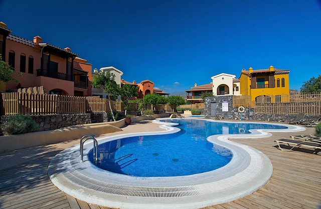 Villa 3 chambres 180 m2 avec jardin & piscine & garage