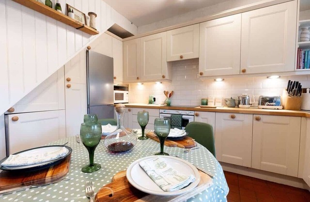 Three Bed Cottage in the heart of the Peaks