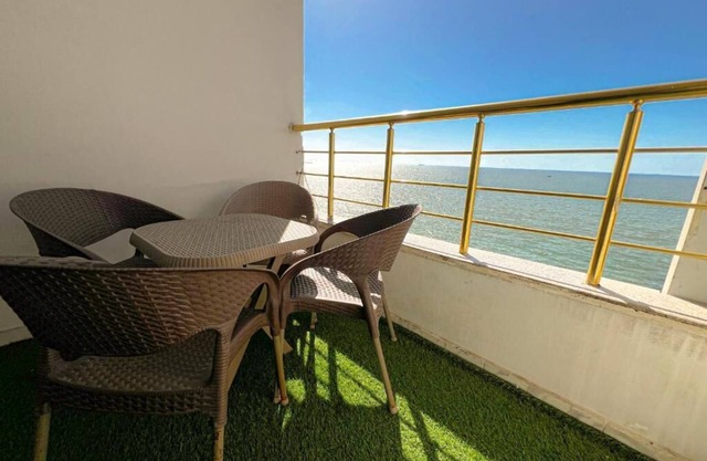 Three-Bedroom Apartment - Panoramic Sea View with Terrace