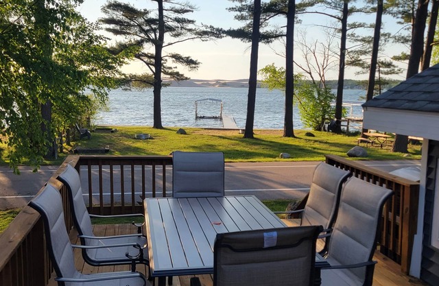 Three Lovely Cottages On One Lakefront Property ~ Sleeps 22!