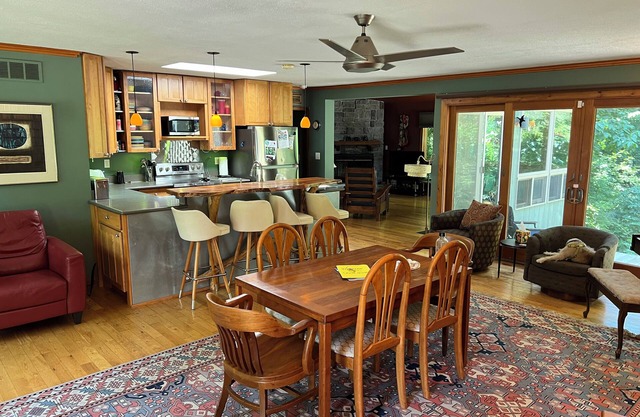 Three Oaks Creek House - Parfait