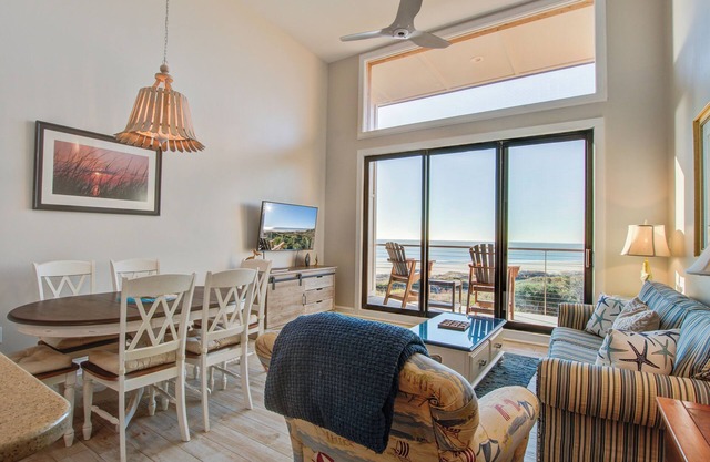 May Dates Discounted! Oceanfront, dolphins, breezes, THREE PRIVATE balconies!