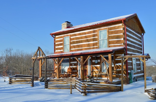 Cabane historique en rondins de Three Pines (environ 20 minutes de la rencontre avec l'arche)