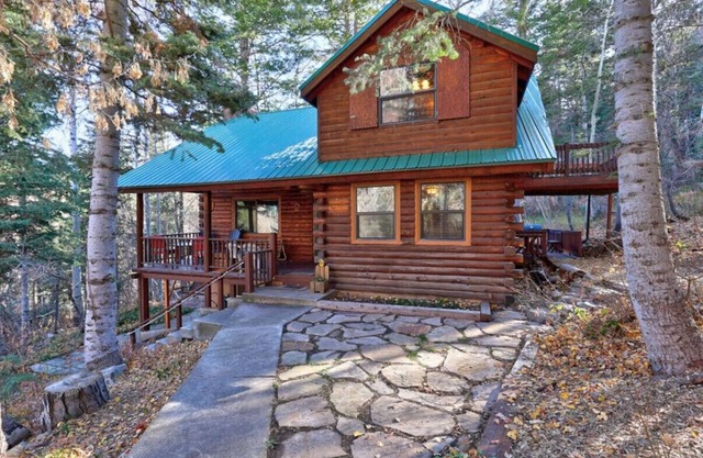 Three Sisters Cabin Sundance, Utah Very secluded cabin Near stream and meadow and Stewart Falls Great for explorers Mountain Cabins Utah
