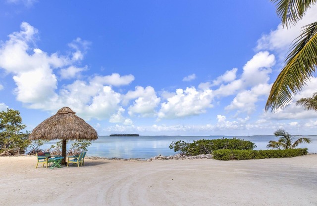 Confidentialité totale à Thurmond Beach pour les vacances et les événements familiaux - Jusqu'à 48 invités.