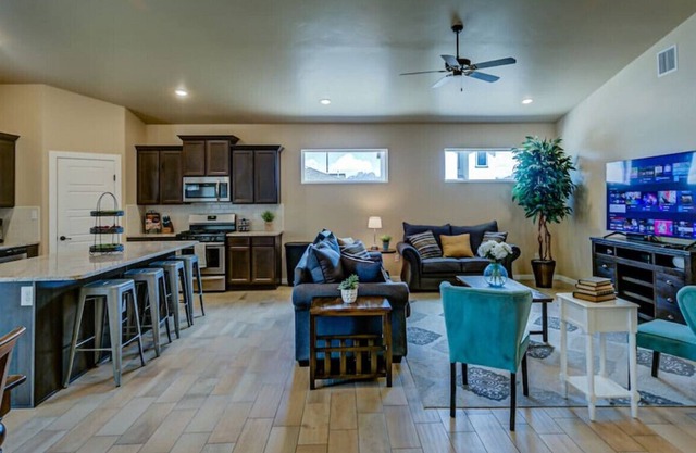 Thurston · New Desert Oasis - Relax and Enjoy