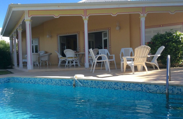 Tibomb VILLA DE CHARME AVEC VUE MER A 180° à 130 mètres de la plage