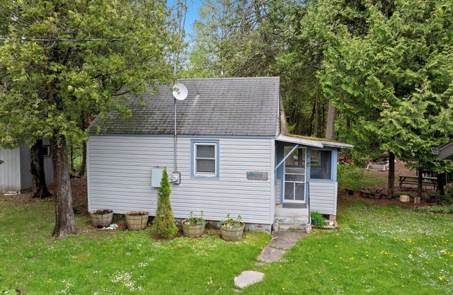 Tiger Lily Cabin: Sunset Shores Kangaroo Lakefront