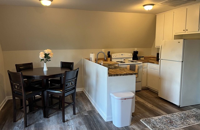 Tiger's Refuge:Apt A 1br,1ba 10 mins from Clemson University