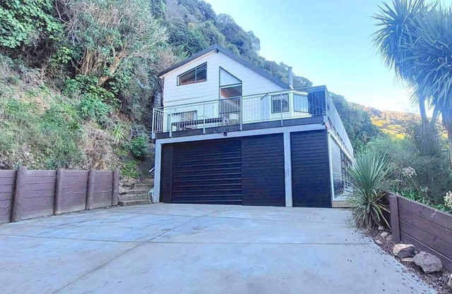 Tikao Bay Beauty - Tikao Bay Holiday Home, WAINUI