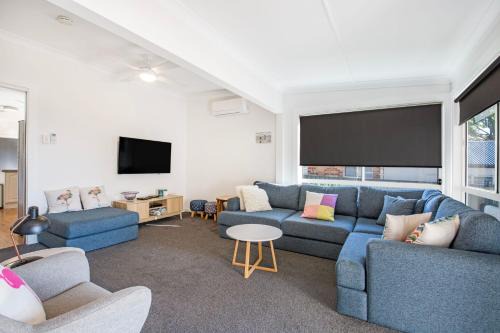 Tillys Retreat I Pet Friendly I 3 Min Walk to Beach