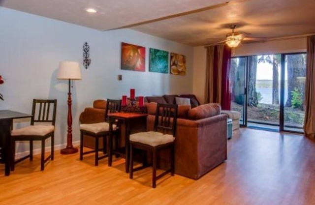 Timberlake Paradise, condo Timberlake A-4, au bord du lac Payette.