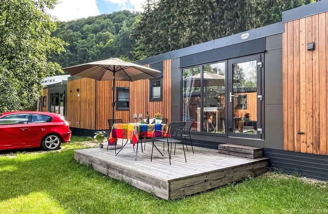 Tiny Haus Rotkehlchen by Interhome