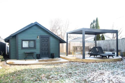 Tiny Home for a King