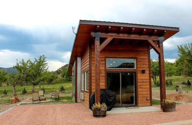 Apple Hollow Tiny House # 1 Zion / Bryce Tiny House dans un verger de pommiers! 4 personnes