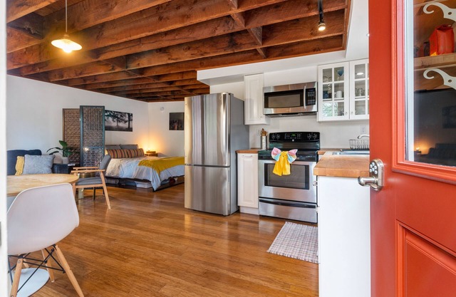 Petite maison à Alameda / Alberta Arts ~ Dog Friendly