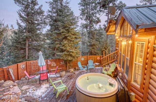 Tiny Timber House - Hot tub - Cabin
