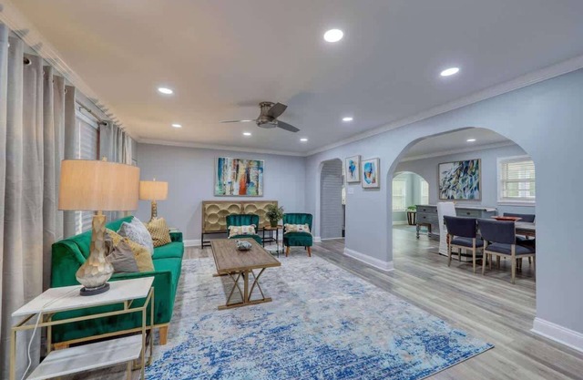 Located minutes from Downtown Conway/River Walk Close to Myrtle Beach