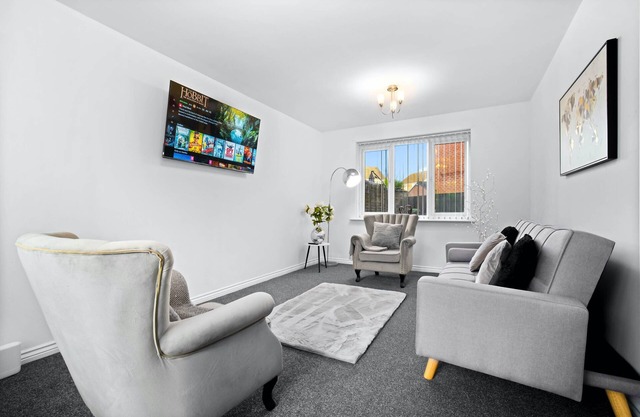 Tipton Escape Haven - 3 Bed House
