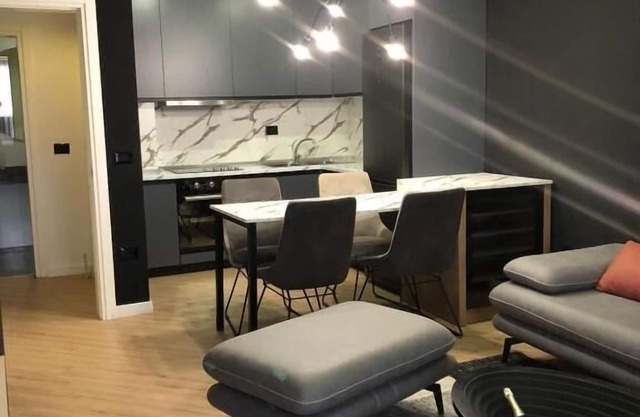 Tirent Apartment Komuna Parisit 1